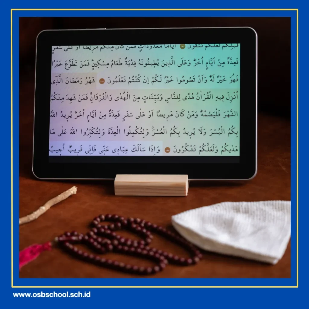 Apa hukum membaca Alquran