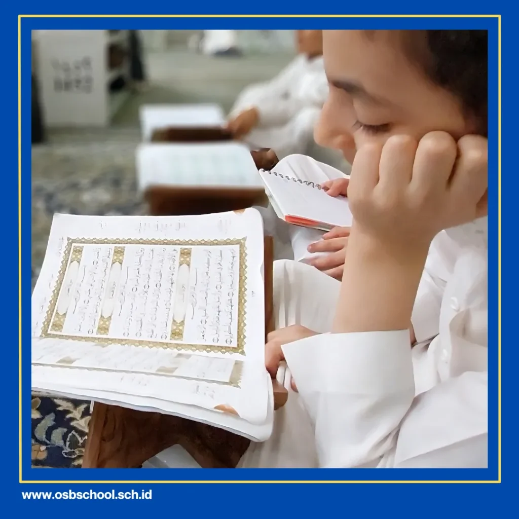 selain membaca alquran kita juga harus