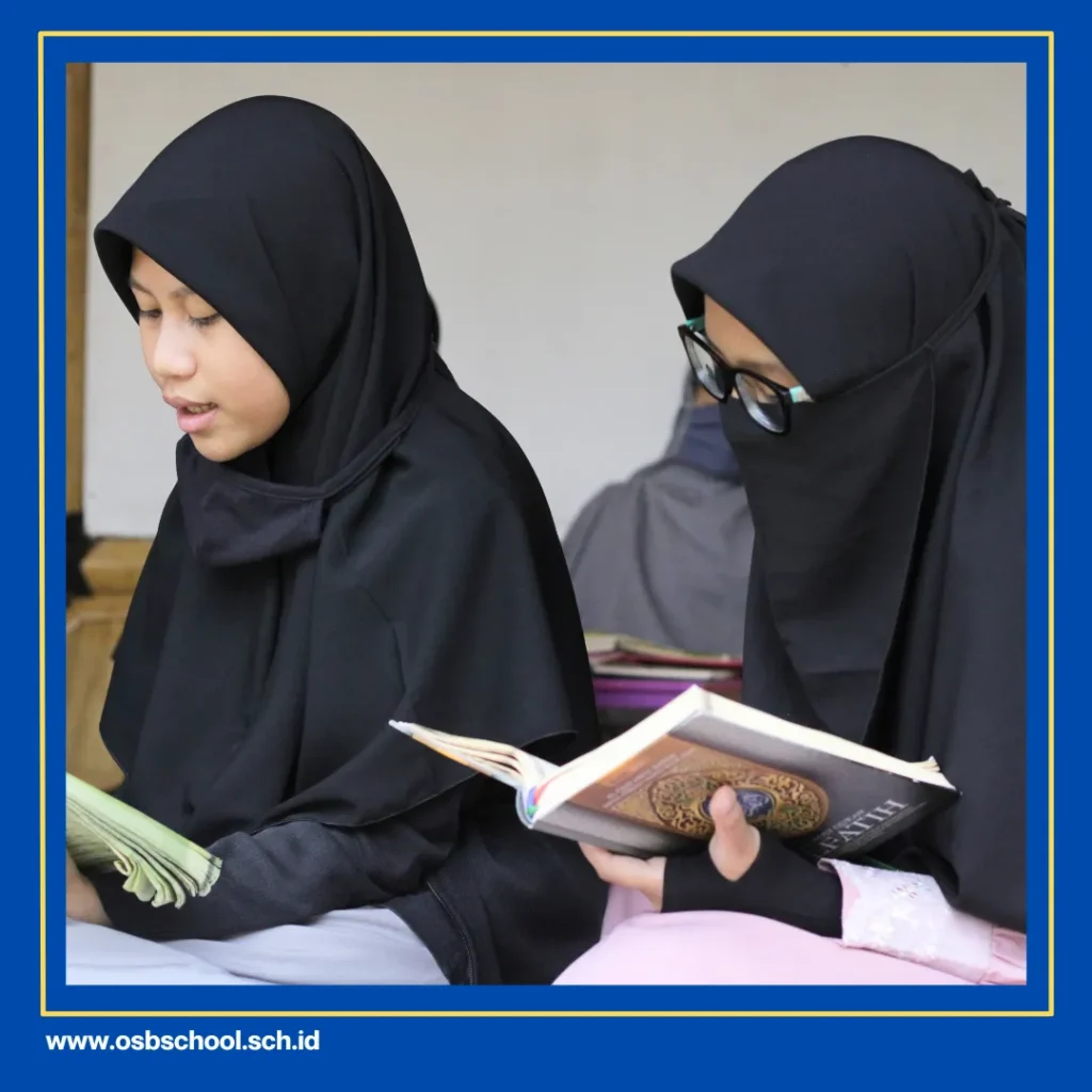 membaca ayat suci alquran