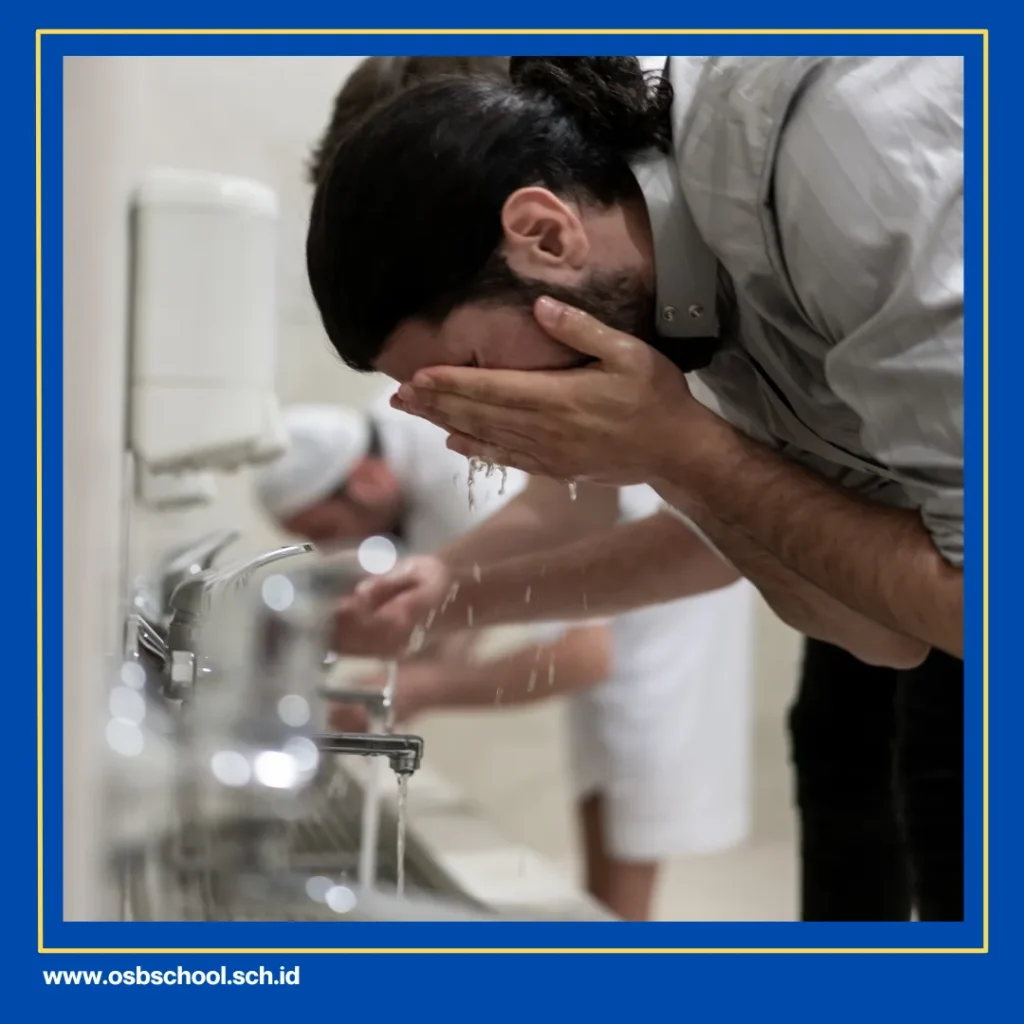 Membaca Alquran Sambil Tiduran