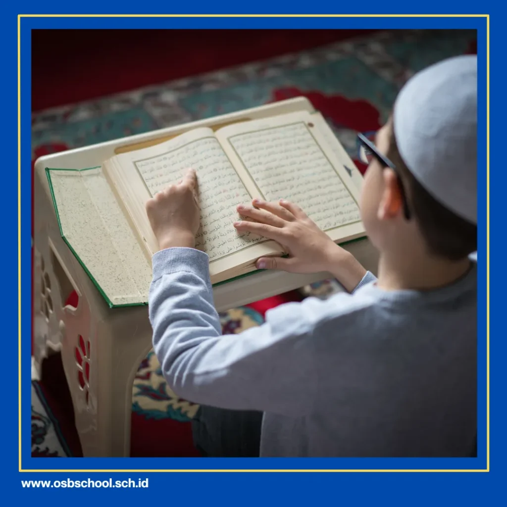 membaca alquran dengan tartil artinya