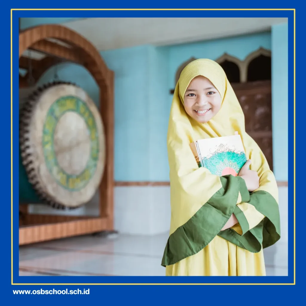 apakah membaca alquran harus bersuara