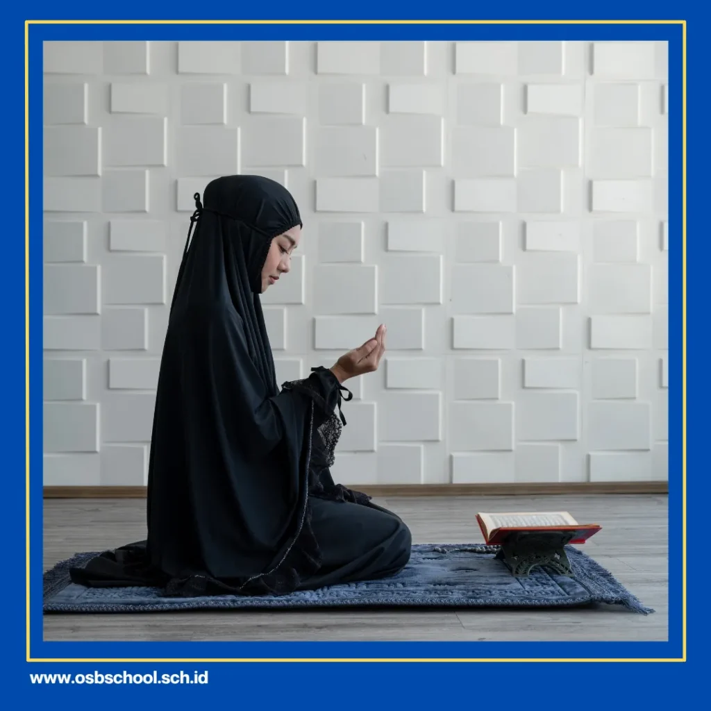 membaca alquran setelah sholat subuh