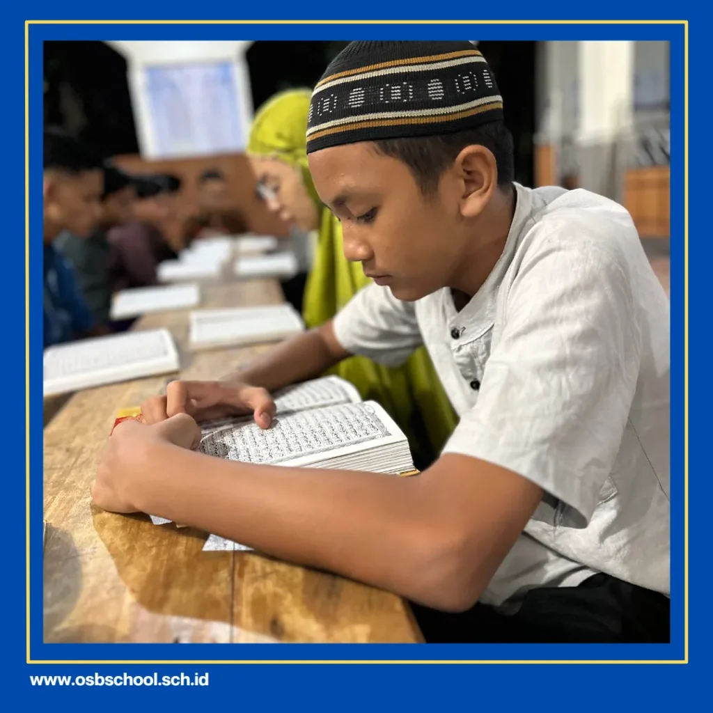 mengapa saat membaca alquran harus memperhatikan hukum bacaan atau tajwid