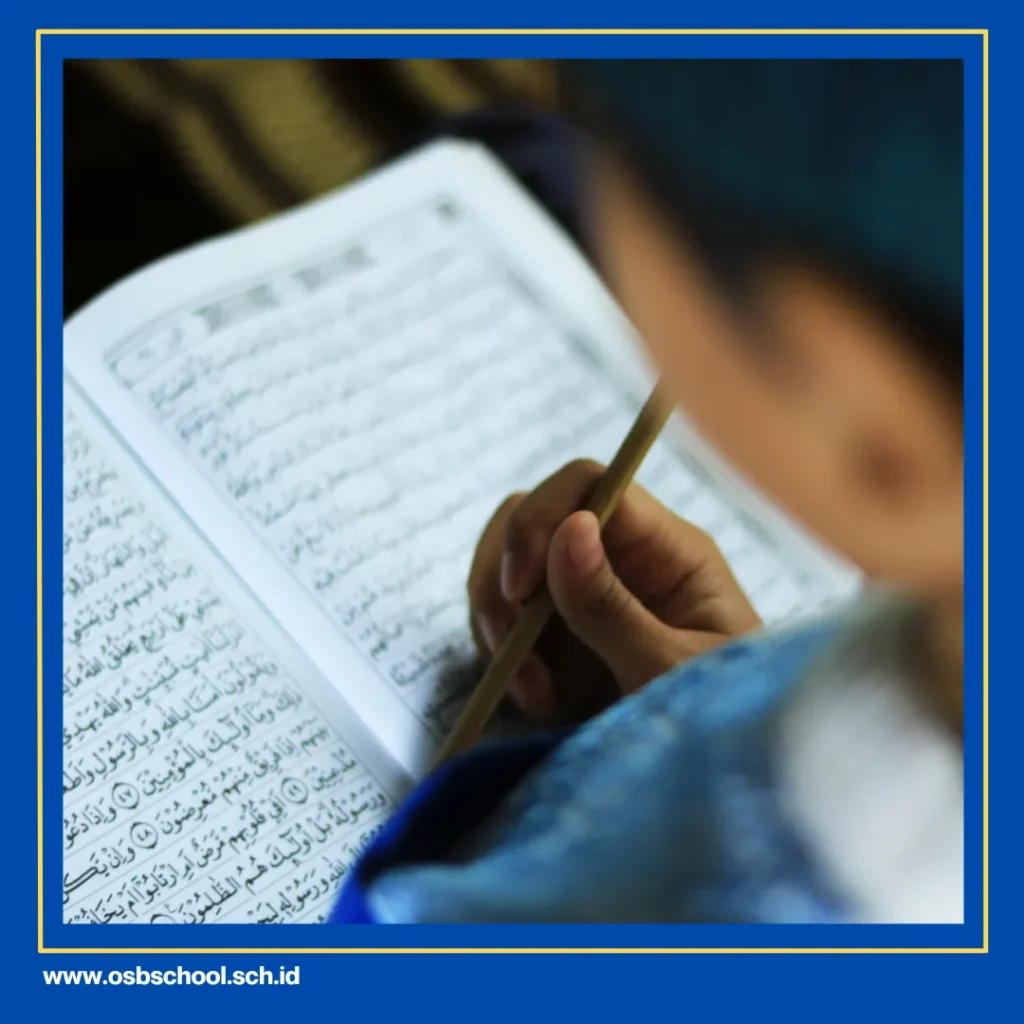 pengertian membaca kitab suci alquran