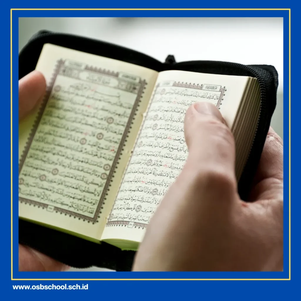 pengertian membaca kitab suci alquran