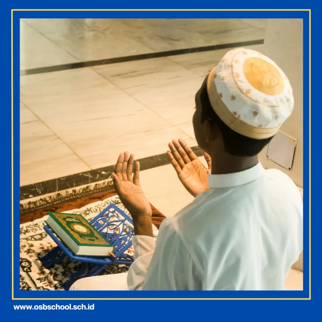membaca alquran hendaknya dilakukan setiap