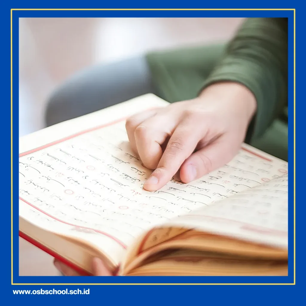 apakah hukum membaca alquran sesuai ilmu tajwid