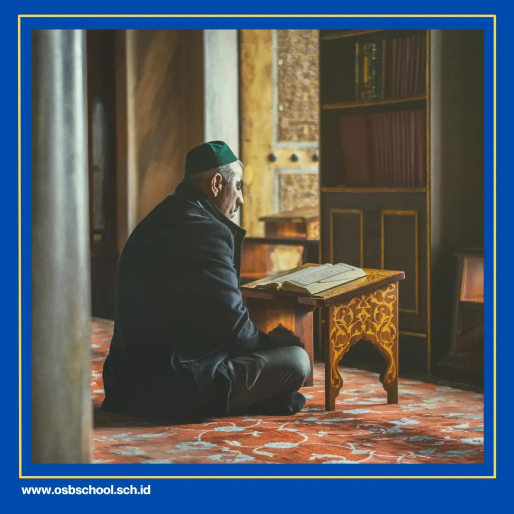 hukum membaca alquran dengan ilmu tajwid